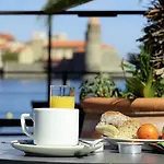 Logis Le Triton Hotel 2*