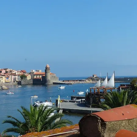 Logis Le Triton Hotel