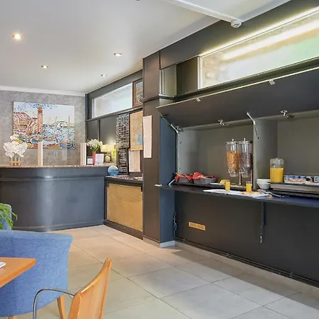 Hotel Logis Le Triton Collioure