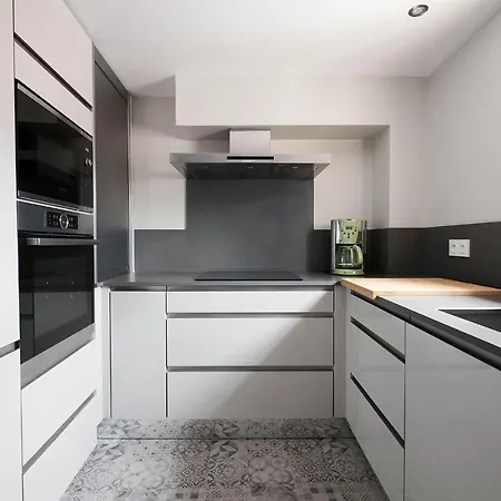 Hotel Logis Le Triton 2*