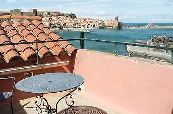 Logis Le Triton Hotel