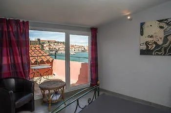 Logis Le Triton Hotel 2*