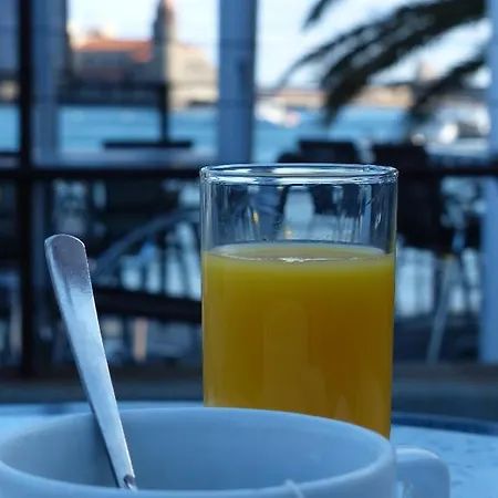 Hotel Logis Le Triton 2*