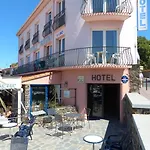 Logis Le Triton 2* Κολιούρ