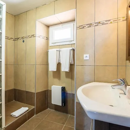 Otel Logis Le Triton