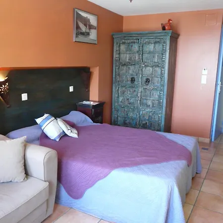 Otel Logis Le Triton