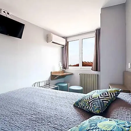 Logis Le Triton 2*