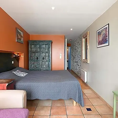 Hotel Logis Le Triton