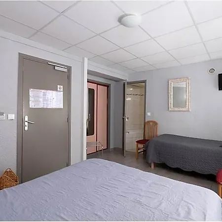 Hotel Logis Le Triton 2*