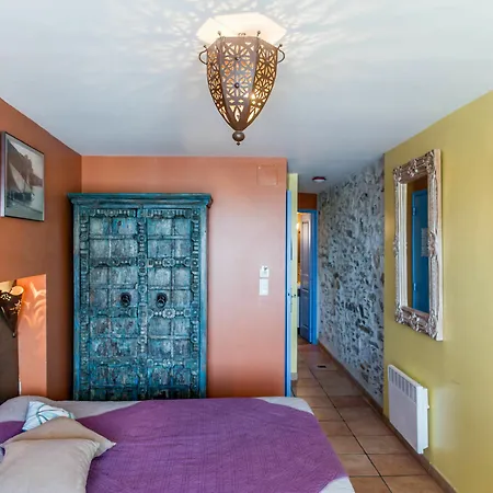 Logis Le Triton 2* Κολιούρ